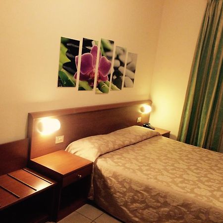 מילאנו Hotel Paradiso מראה חיצוני תמונה