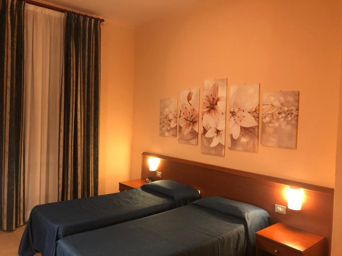 מילאנו Hotel Paradiso מראה חיצוני תמונה