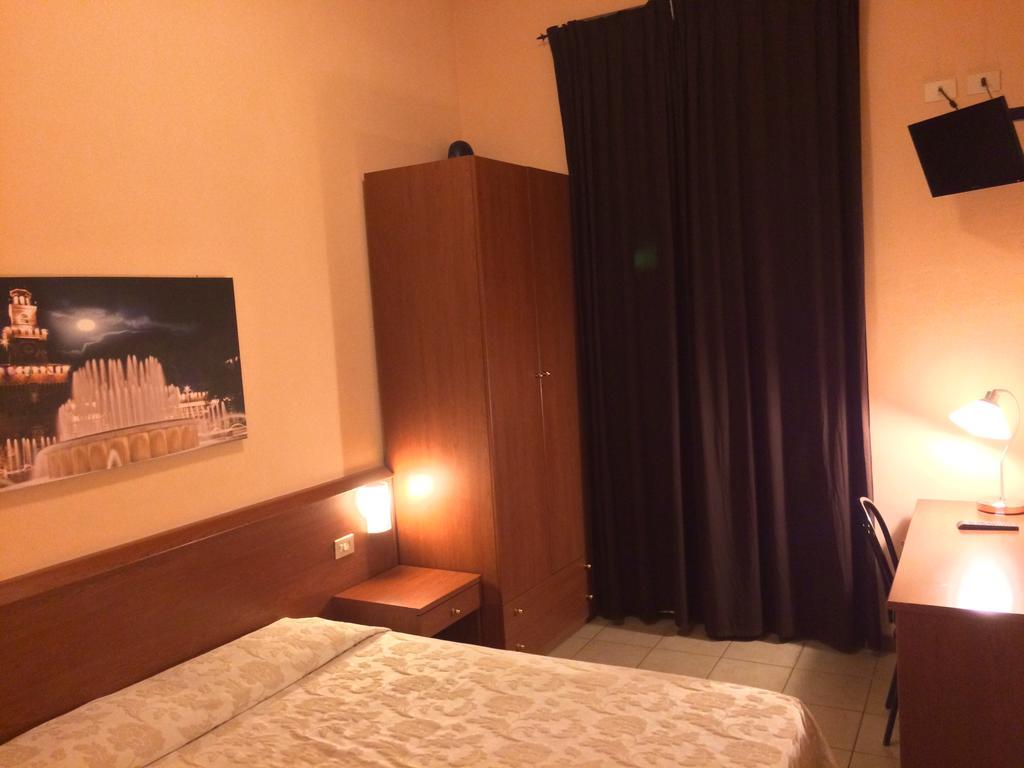 מילאנו Hotel Paradiso מראה חיצוני תמונה